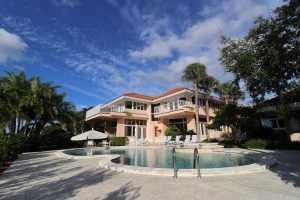 Luxury Waterfront Pool Homes For Sale New Smyrna Beach