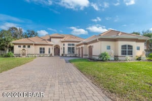 Large Home with Fenced Yard For Sale Greater Daytona Beach Area 