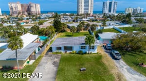 Beachside Homes For Sale With Fenced Yard 